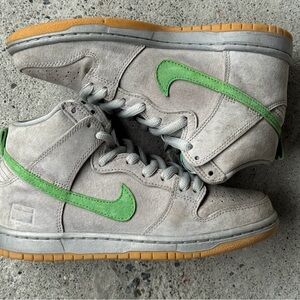 Dunk High SB Silver Box